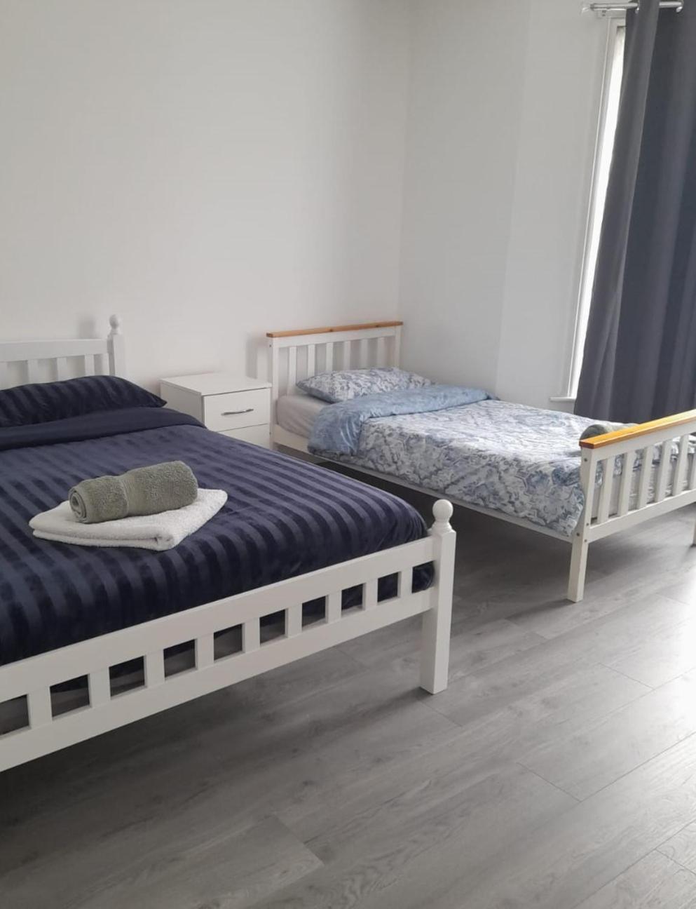 Rayan'S Lodge Stratford Лондон Екстериор снимка