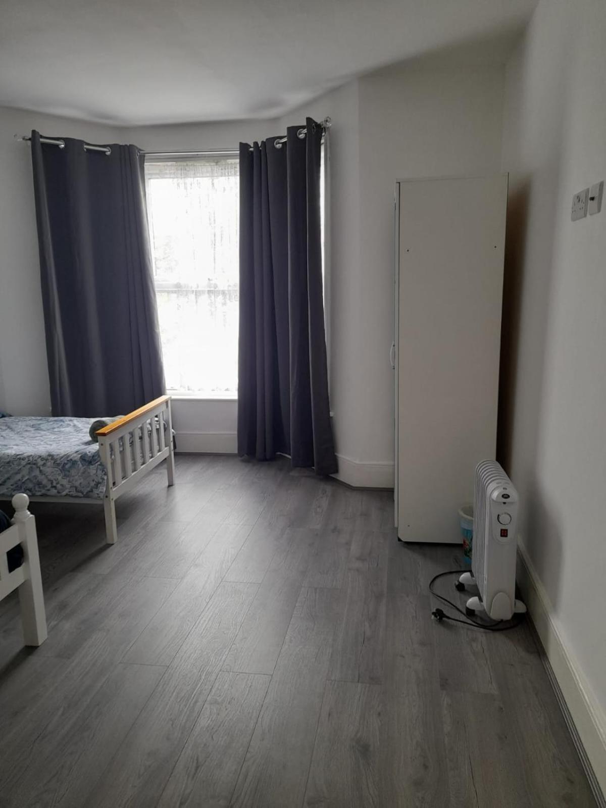 Rayan'S Lodge Stratford Лондон Екстериор снимка