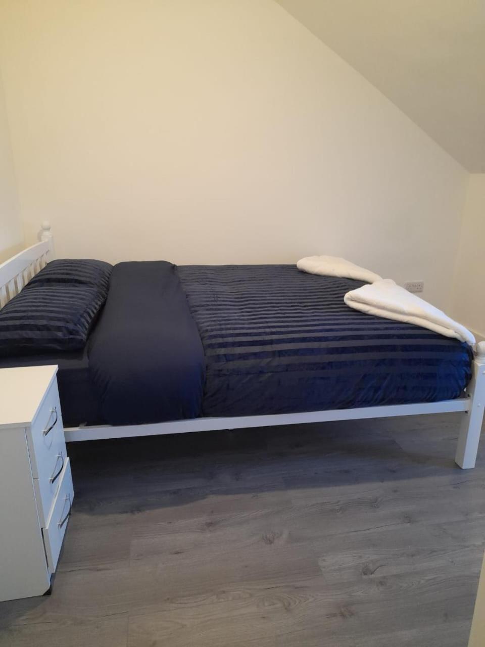 Rayan'S Lodge Stratford Лондон Екстериор снимка